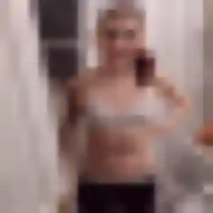 Adeline, femme de 33 ans propose rencontre coquine à Bar-sur-Aube
