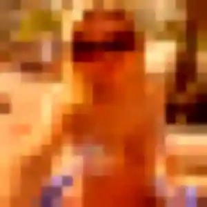 Photo de Jacqueline à Longvic (42 ans) - rencontre coquine discret