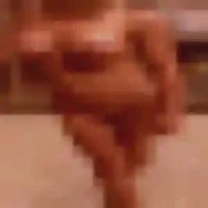 Laurence, 43 ans, en ligne à Tavaux pour une rencontre coquine